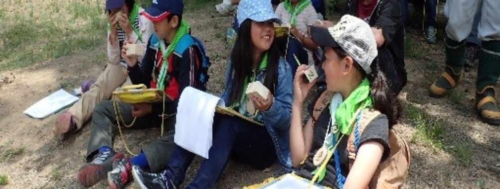 全国植樹祭ながの2016:環境教育プログラム「アニマルラリー~樹木の特徴を五感を使って学ぶ~」